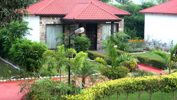 Hotel Corbett Leela Vilas Corbett National Park Zewnętrze zdjęcie