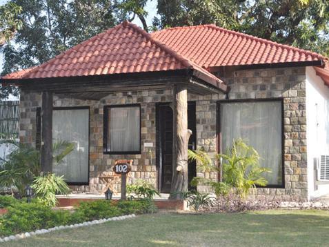 Hotel Corbett Leela Vilas Corbett National Park Zewnętrze zdjęcie